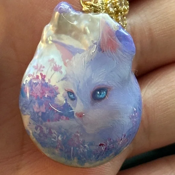 Unique hand-drawn earrings, Cats in purple flowers - Picture 5 of 7